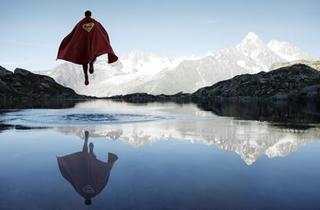 Illustration for article titled Superheroes in nature: A photography set